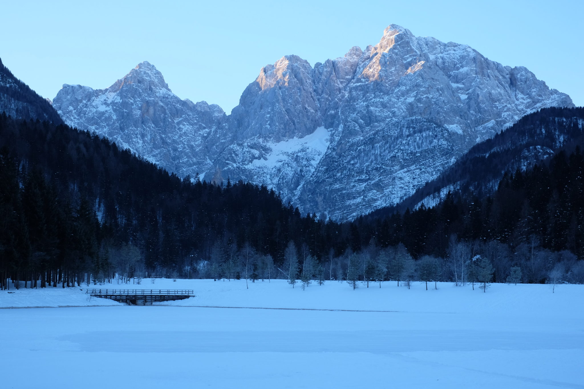 Lake Jasna in winter