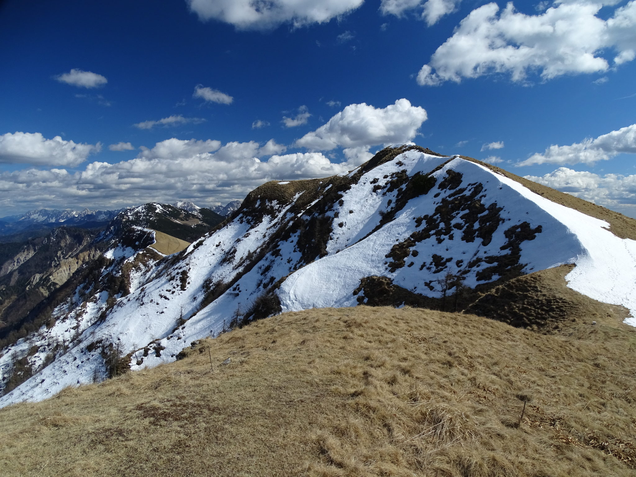 On the way down from Golica towards Jekljevo Sedlo