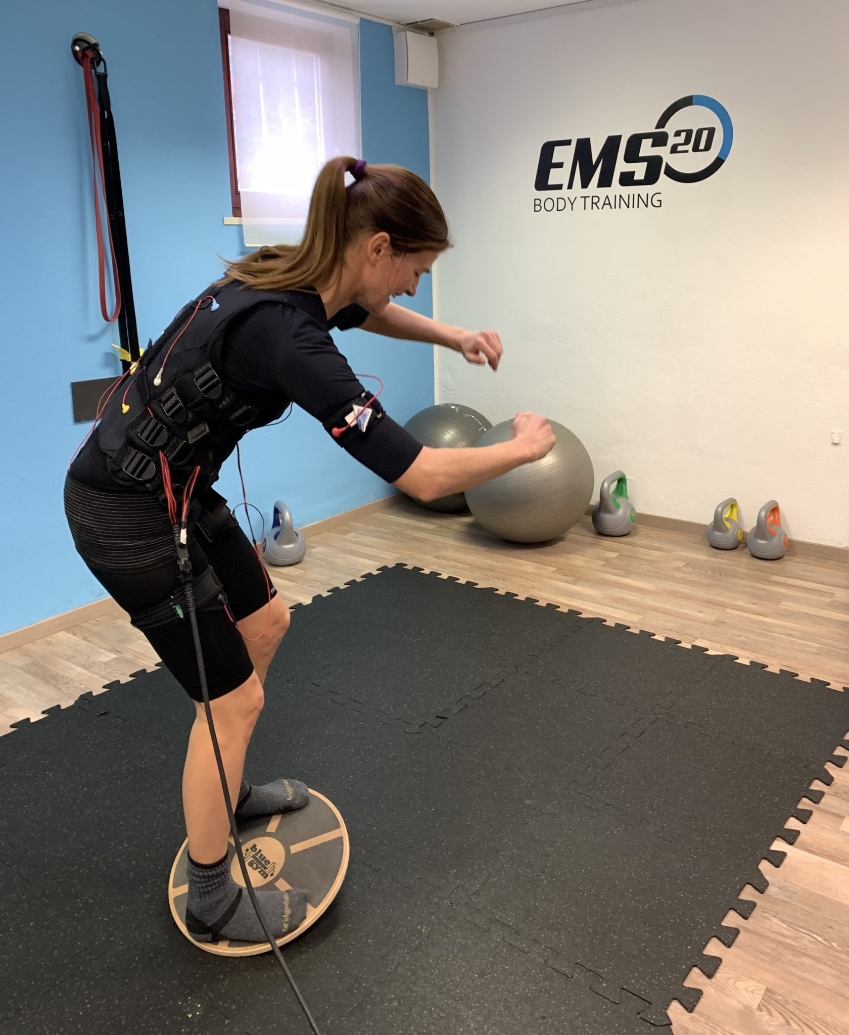 Doing a bodytech workout with EMS 20 Training, Slovenia, Ljubljana